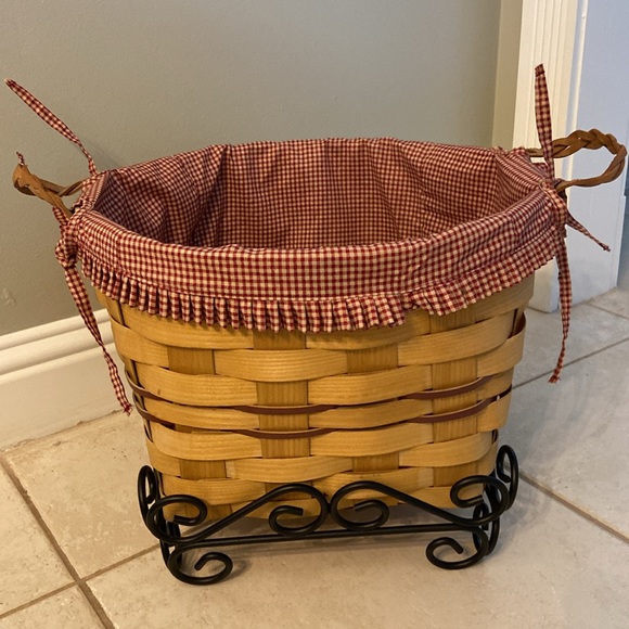 Peterboro Other - Peterboro VTG Basket w/ Handles, Removable Washable Lining & Wrought Iron Stand